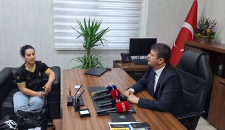 Abdurrahman Tutdere, Şampiyon Melekler’in aileleriyle görüşmesinde vurguladı: Kenti dirençli hale getireceğiz