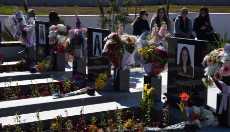 Adıyaman’da hayatını kaybeden deprem şehitleri, Yeniboğaziçi Şehitliği'nde anıldı