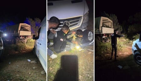 Alevkayası’nda mahsur kalan araç kurtarıldı