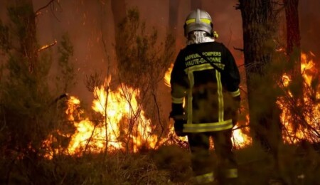 Fransa'da yıl başından bu yana yaklaşık 13 bin yangın çıktı