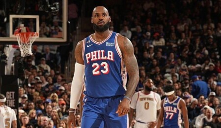 Trump'tan LeBron James'e "milli marş" tepkisi