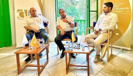 Serdar Denktaş: Mevcut ara bölgeyi genişleterek ortak iş alanları yaratmalıyız