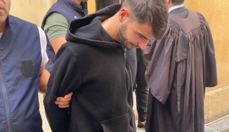 Alsancak'ta silahlı saldırı: Güney'e kaçan zanlı mahkemeye çıkarıldı