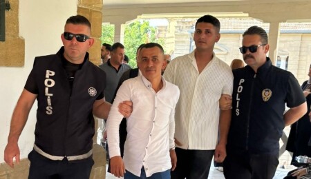 İnsan kaçakçılığı yapan sanıklara birer yıl hapis cezası!