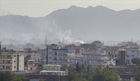 Afganistan'ın başkenti Kabil'de havalimanı yakınında şiddetli patlama meydana geldi