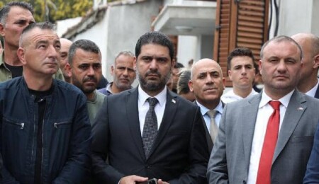 Savaşan, maaşlardan yapılacak olan kesintilerin okul ve hastaneler için kullanılacağını belirtti