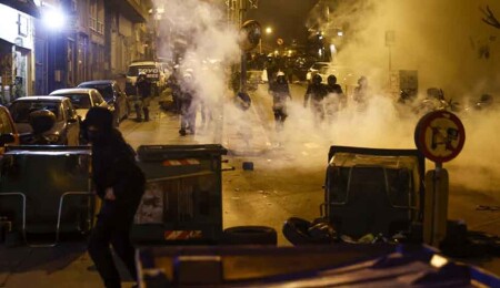 Yunanistan karıştı: Binlerce gösterici polisle çatıştı