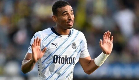 Fenerbahçe'de Djiku takıma döndü