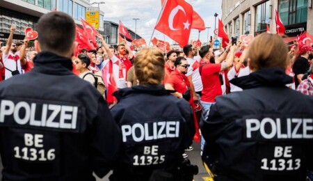 Türkiye-Hollanda maçı sonrası Almanya'da 64 soruşturma