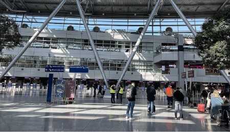 Almanya'daki "havalimanı grevi" 100 binden fazla yolcuyu etkiliyor