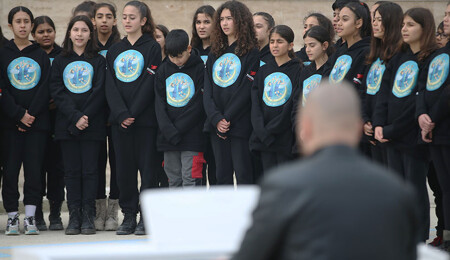Hatay Ortaokulu Yeniden Doğuş Korosu, Şampiyon Melekler’i andı