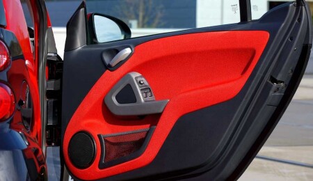 Ülkeye ithal edilen araç gümrük işlemleri yapılmadan satıldı, parçalara ayrıldı!