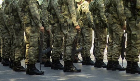 Devrim Barçın duyurdu: Uzman askerler için kritik düzenleme haftaya Meclis'in gündeminde