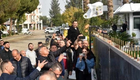 Sendikalar mücadelede kararlı: Adres bu kez Maliye Bakanlığı!