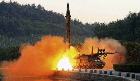 Kuzey Kore "tanımlanmamış" bir balistik füze fırlattı