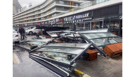 Extreme weather takes hold across Turkey after deadly storms