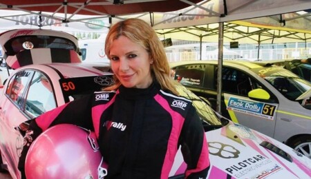 Milli rallici Burcu Çetinkaya, 5 yıl sonra döndüğü pistlerde 7. şampiyonluğun peşinde
