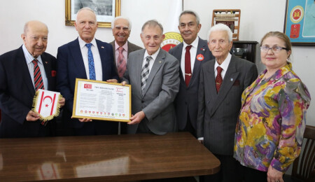 Töre, İstanbul’da Türkiye Emekli Subaylar Derneği’ni Rasim Paşa Şubesi’ni ziyaret etti