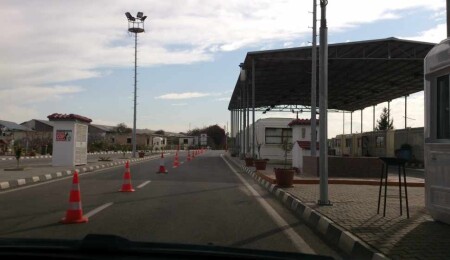 Bostancı Sınır Kapısı’nda bitki ilacı ve tohumlara el kondu