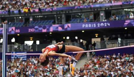 Buse Savaşkan kadınlar yüksek atlamada finalde!