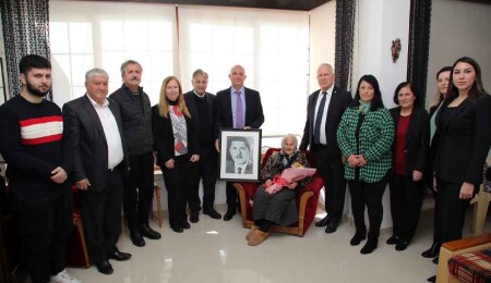 Zorlu Töre, Cengiz Ratip’in ölüm yıl dönümünde ailesini ziyaret etti