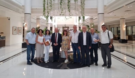 Birleşik Kıbrıs heyeti İngiltere’de Kıbrıs sorunu çözüm sürecini masaya yatırdı: İşbirlikleri ele alındı