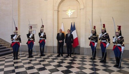 “Kıbrıs-Fransa Dostluk Grubu” bir araya geldi:  Müzakerelerin yeniden başlaması için çağrı!