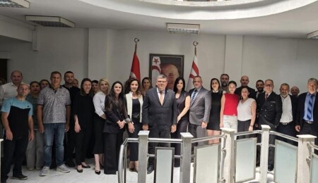 Maliye Bakanı Berova, Kurban Bayramı arifesinde bakanlık personeliyle bayramlaştı