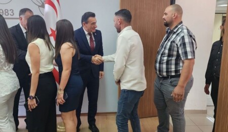 İçişleri Bakanı Dursun Oğuz, Kurban Bayramı dolayısıyla personelle bayramlaştı