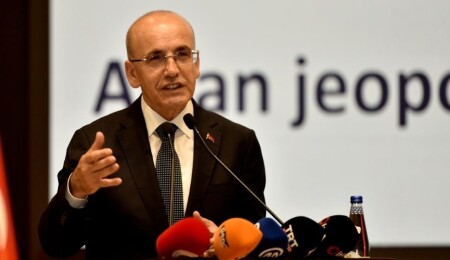 Mehmet Şimşek: Türkiye, Kuzey Kıbrıs'ın ekonomik kalkınmasını desteklemeye devam edecek