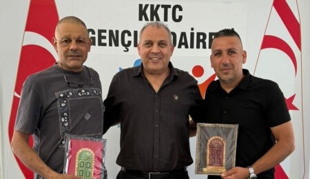 Gençlik Dairesi'nin "Gelecek Bensem Umut Benim" seminerleri sona erdi