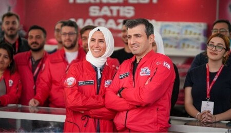Selçuk Bayraktar: Kardeş vatanı, yeni teknoloji üssü yapmak için buradayız!