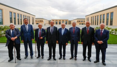 Ersin Tatar Türk Devletleri Teşkilatı Aksakallar Konseyi heyetini kabul etti: Tarihi bir gelişme