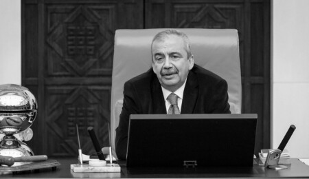 Ziya Öztürkler'den Sırrı Süreyya Önder için taziye mesajı: Anavatanımıza başsağlığı diliyorum