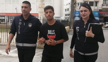 Haspolat'ta bir bahar şenliğindeki görevliyi bıçaklamakla itham edilen zanlı 3 gün tutuklu