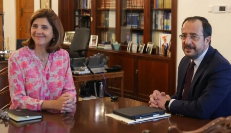 Holguin, Hristodulidis ile görüştü: BM Temsilcisi Kıbrıs sorununda ilerleme için iyimser