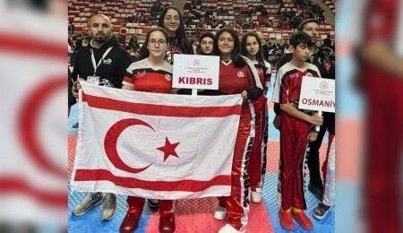 Eskişehir'de düzenlenen Kick-Boks Turnuvası’nda KKTC’yi temsil eden sporcular Türkiye üçüncüsü oldu