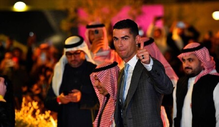 Al Nassr, Cristiano Ronaldo için imza töreni düzenledi