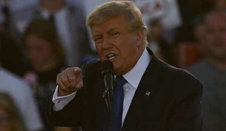 Trump'ın hakkında suçlamalar için 4 Nisan'da mahkemeye çıkması bekleniyor