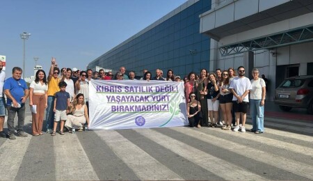 CTP Kadın Örgütü, Ercan’daki inşaat fuarını protesto etti: Hükümet, ülkemizin topraklarını pazara çıkardı