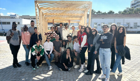 Florida Üniversitesi’nin ödüllü profesörü Hailey, DAÜ Mimarlik Fakültesi öğrencileriyle bir araya geldi