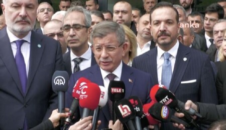 Davutoğlu: Erdoğan'ı uyarıyorum, çıkın açıkça bu saldırıyı kınayın