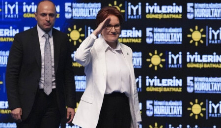 Meral Akşener'den İYİ Parti kurultayında 'veda' konuşması:  Bu eve artık siz bakacaksınız