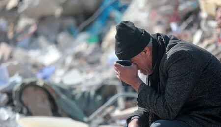 Yunanistan'da GSM operatörleri, deprem nedeniyle Türkiye ile iletişimi ücretsiz yaptı