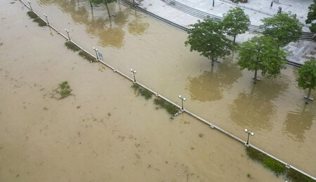 Çin'in Siçuan eyaletinde nehrin taşması sonucu 7 kişi öldü