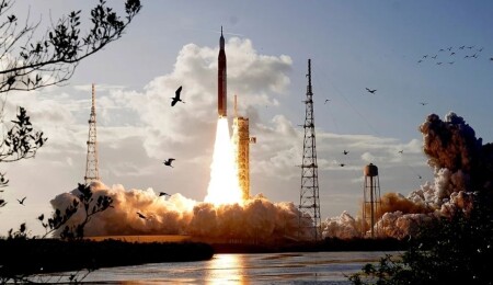 NASA’dan tarihi adım: Artemis II Ay yolculuğuna başladı