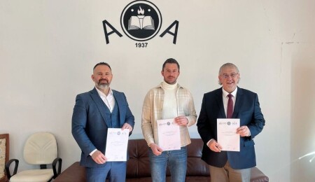 KTAMS, Yunan Dili Derneği ve Atatürk Öğretmen Akademisi, Yunanca kursları için iş birliği protokolü imzaladı