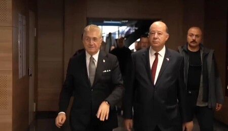 Hakan Dinçyürek, İstanbul Aydın Üniversitesi Tıp Fakültesi’ni ziyaret etti 