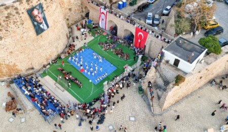 Dr. Fazıl Küçük Oyunları bu yıl Girne Antik Liman’da gerçekleştirildi