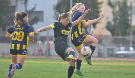 Kadınlar Kıbrıs Kupası'nda DTB ve GG finalde